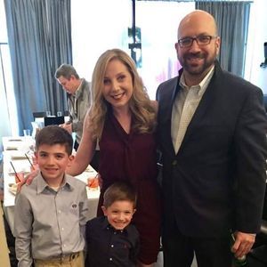 Meet your Posher, Roie